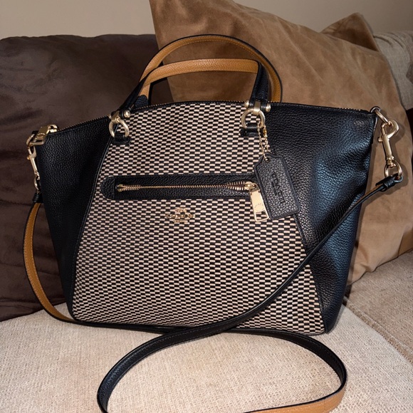 Share Show Notification for Krissykacy Closet Sale: Like and Share this Flier - Picture 9 of 13